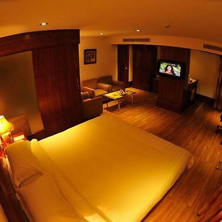 โฮเต็ล มาร์ก คริชนายา Hotel วิเจยาวารา ภายนอก รูปภาพ